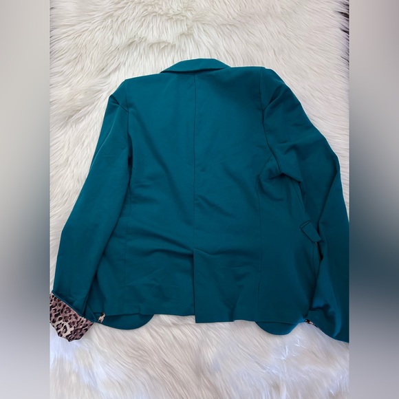 UK2LA Blazer - Picture 7 of 10